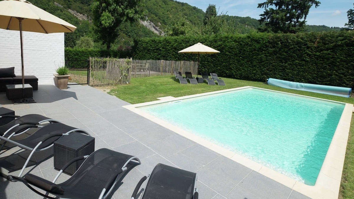 Hastiere-Lavaux Villa | Namur Mansion by the Meus