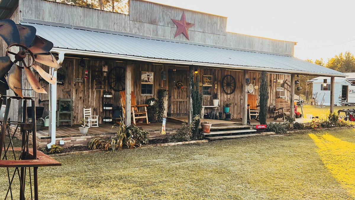 Norristown Cabin | Nana + Papa's Place: Rustic Pondside Cabin