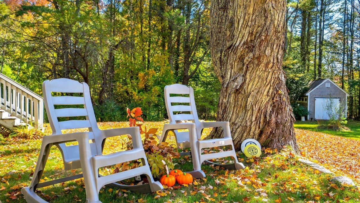Cape Neddick House | Nana’s Hideaway – 2 BDR Charmer!