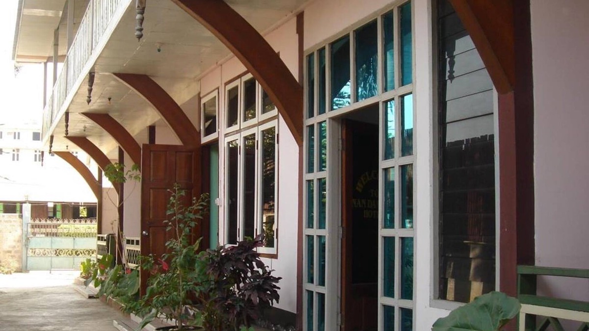 Nyaungshwe Hostel | Nanda Wunn Hotel - Hostel