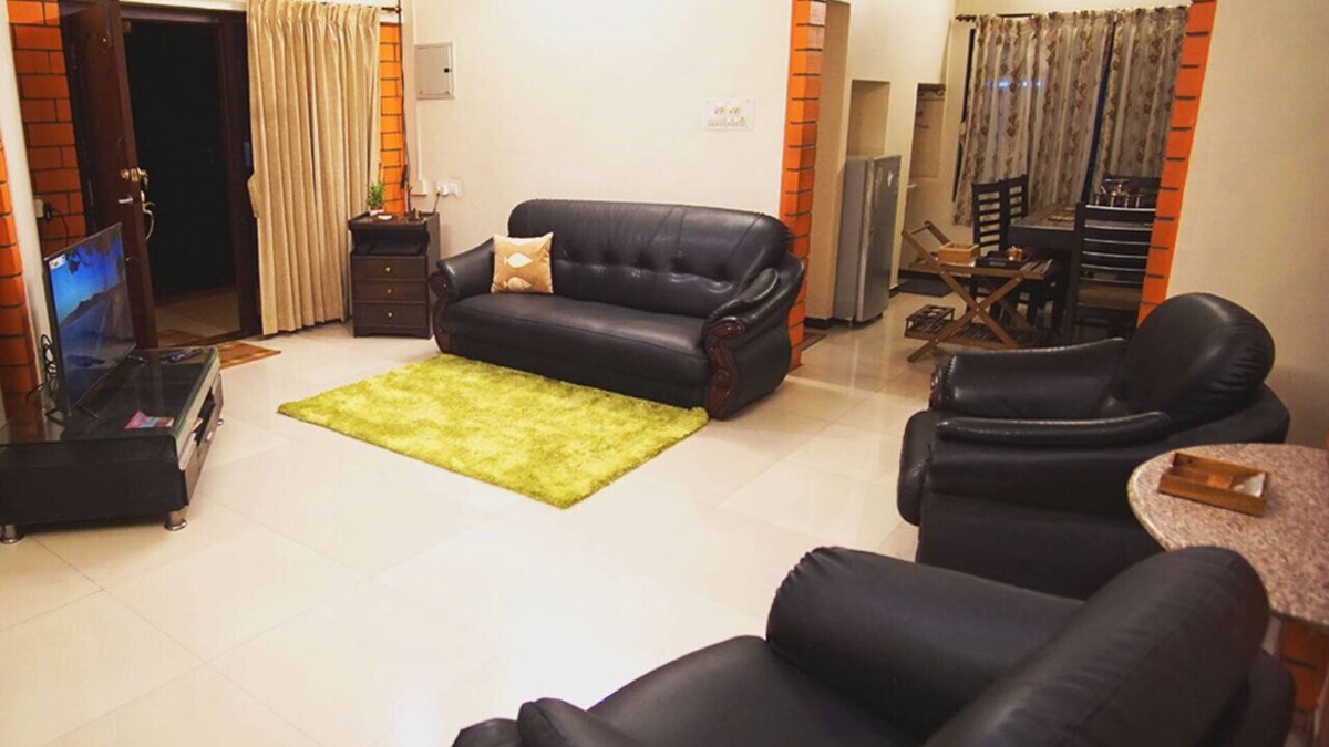 Coimbatore House | Nandhanam Eco Home Stay AC with BIke/Car Options