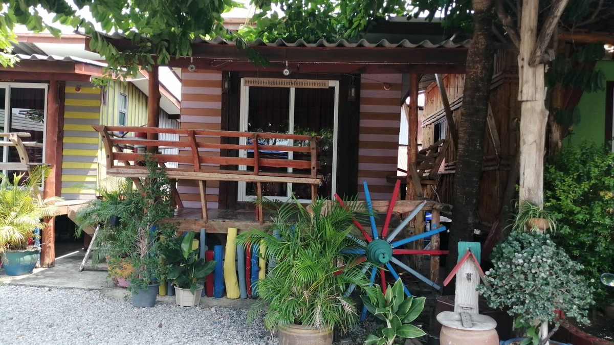 Phayuha Khirim House | Nang Phraya Resort
