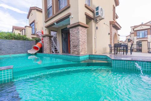 Longmen County Villa | Nankunshan Yunge Hot Spring Villa Hotel