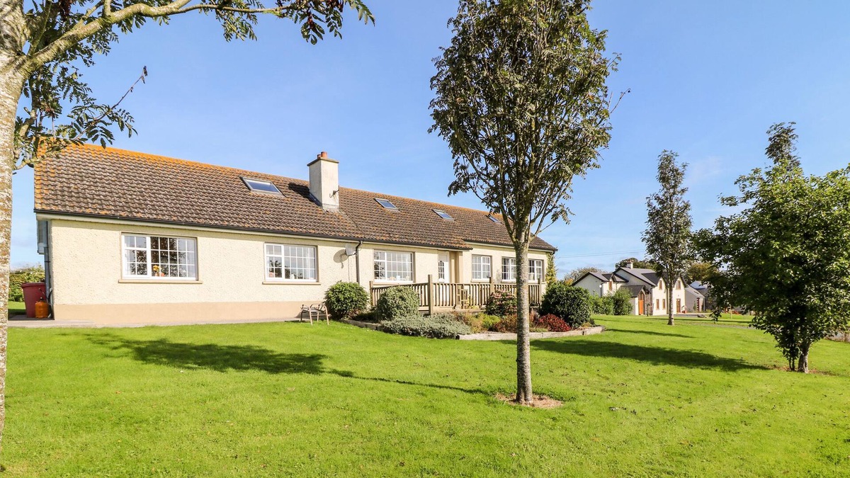 Donaghmore Cottage | NANNY’S, pet friendly, with open fire in Ballacolla, County Laois