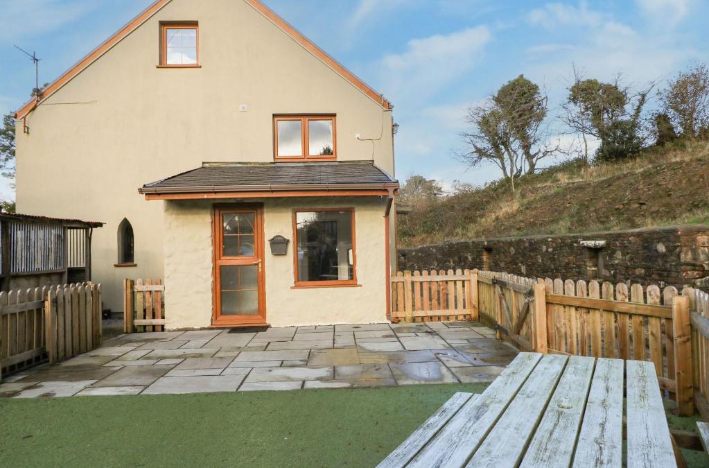 Mawr House | Nant Moel Isaf Farm