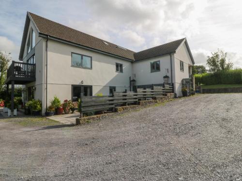 Pentraeth House | Nant-yr-Rhedyn