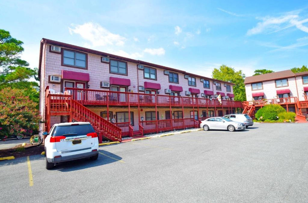 Caine Woods House | Nanticoke Square 207B townhouse