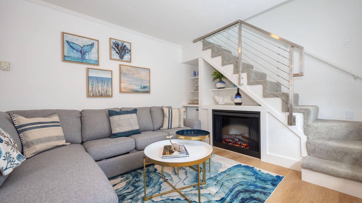 Half Moon Bay House | Nantucket Penthouse - walk to restaurants, beaches, activies & so much more