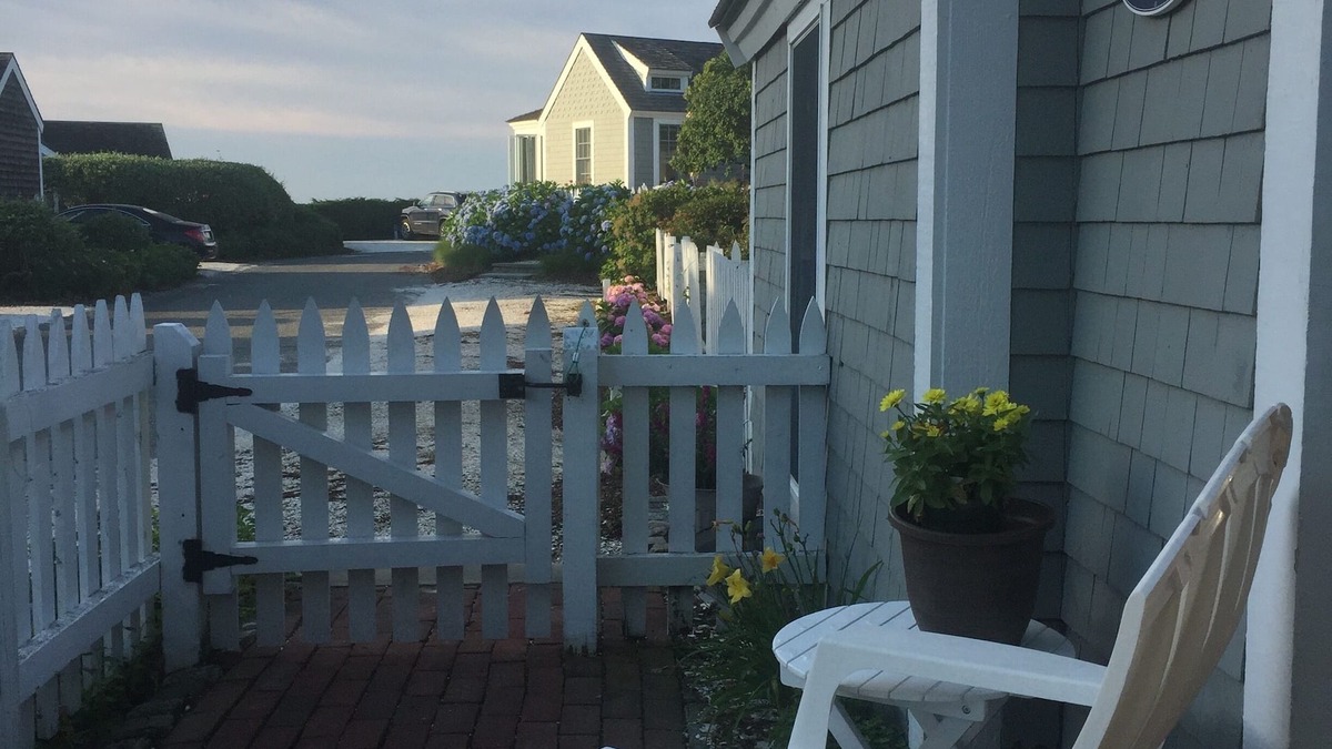 Mashpee Cottage | Nantucket Style Beach Cottage- Steps to Private Beach!