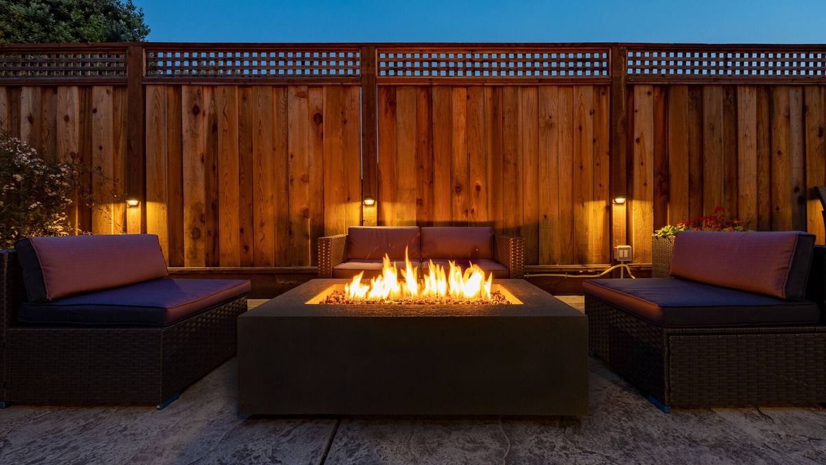 Half Moon Bay Bed & Breakfast | Nantucket Whale Inn