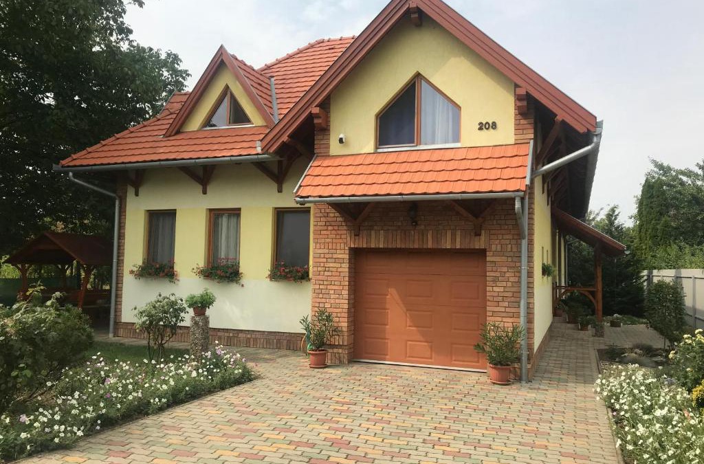 Gyoparosfuerdo Apartment | Napfény apartman