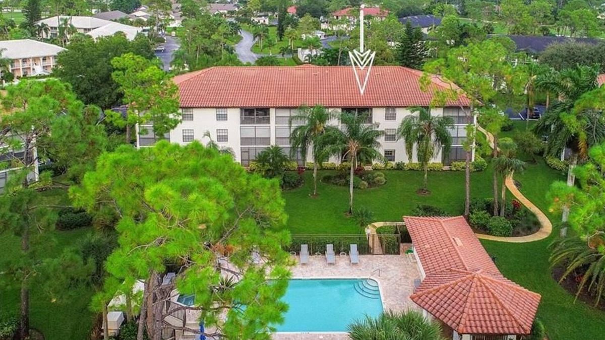 Lely Golf Estates Condo | Naples Hide a way Condo - Special pricing for October 2025
