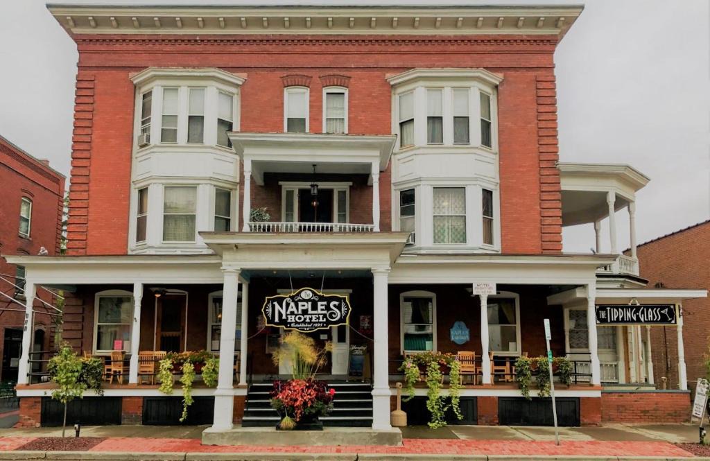 Naples Hotel | Naples Hotel