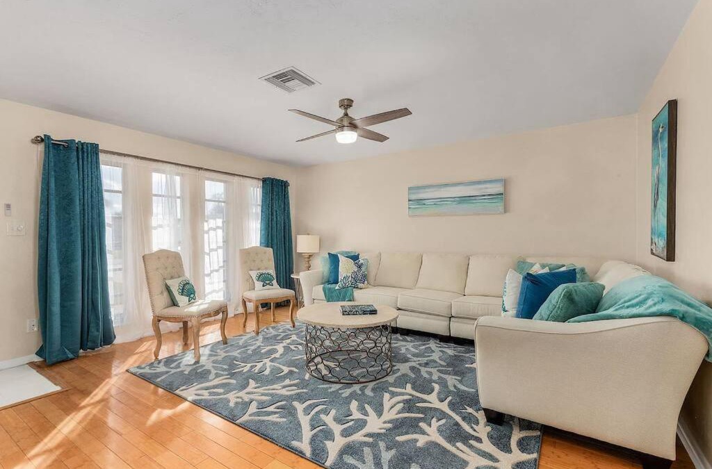 Central Naples House | Naples Paradise Near The Beach!