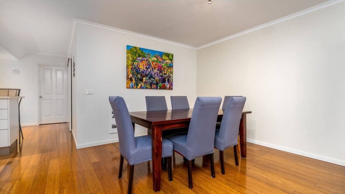 Narrabundah Apartment | Narr4 · Spacious 2BR APT Panoramic Views, Central Location