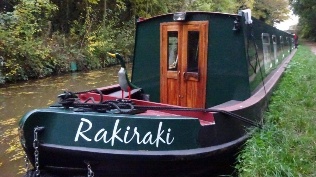 Middlewich Boat Rental | Narrowboat - Sleeps 10 - Raki Raki - 69ft