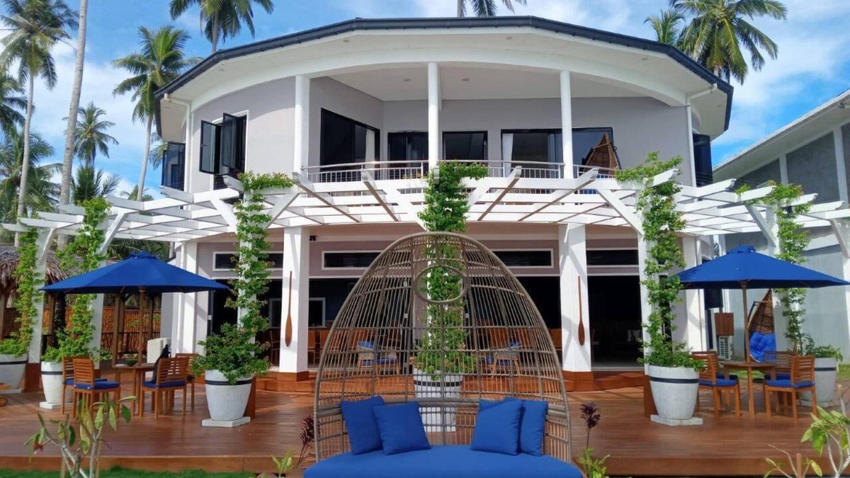 Sumatra Apartment | Nasara Resort - Executive Ocean Front Junior Suite 65m2