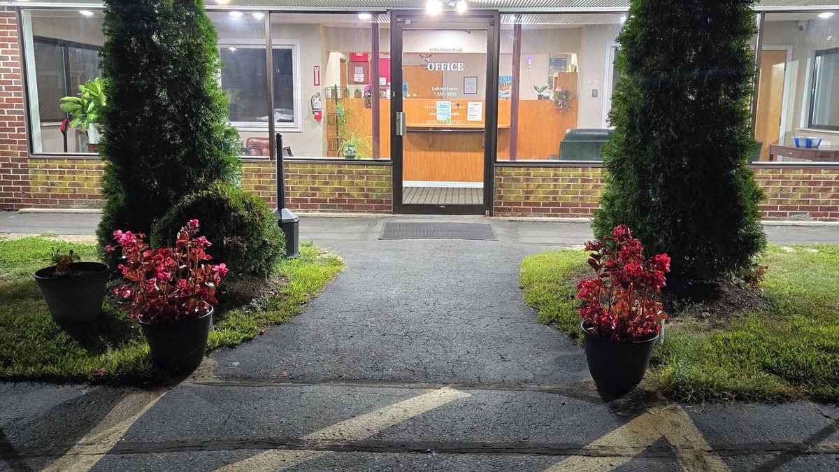 Ayer Hotel | Nashoba Valley Inn & Suites