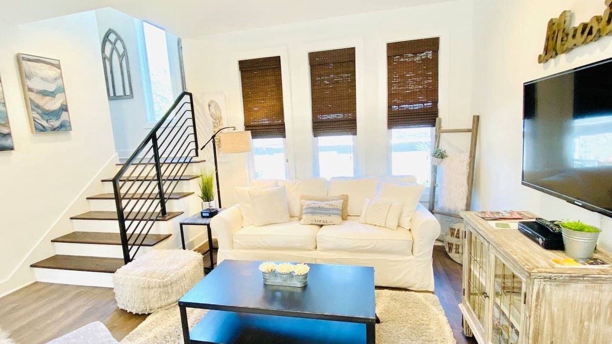 Katie Hill Neighborhood Condo | Nashville Fav! Private Garage & Close to Broadway