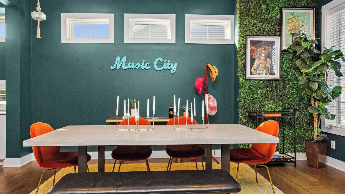 Historic Waverly House | Nashville Gem: Garage, Pets, and Near Downtown
