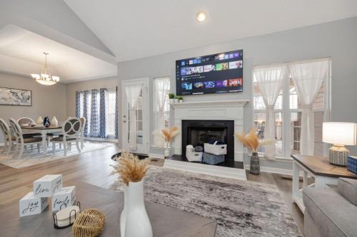 Nashville House | Nashville Getaway - Spacious & Comfortable! Guests Love It!