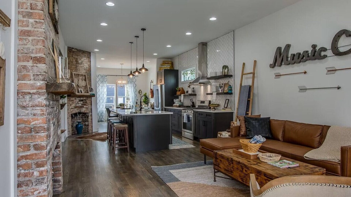 Cleveland Park Villa | Nashville Love-Bohemian Farmhouse of your dreams awaits in this 5 bed, 3.5 bath!
