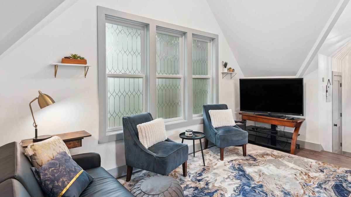 Woodland in Waverly Apartment | Nashville Vacation Rental Near Bridgestone Arena!