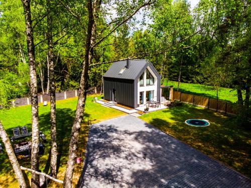 Cminsk House | Nasza Baza wśród drzew prywatny dom z balią - jacuzzi Miedziana Góra Kielce świętokrzyskie