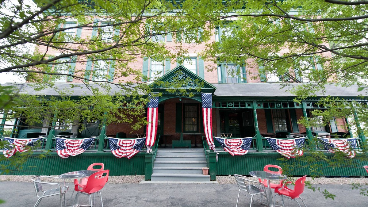 Lansing Bed & Breakfast | National Historic Landmark Inn