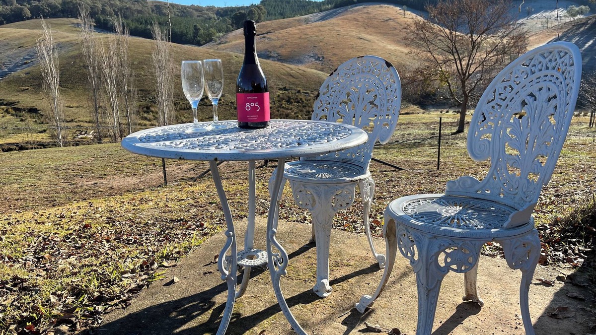 Carabost Cottage | Native Valley Cottage is a peaceful, tranquil hideaway in the Tumbarumba area.