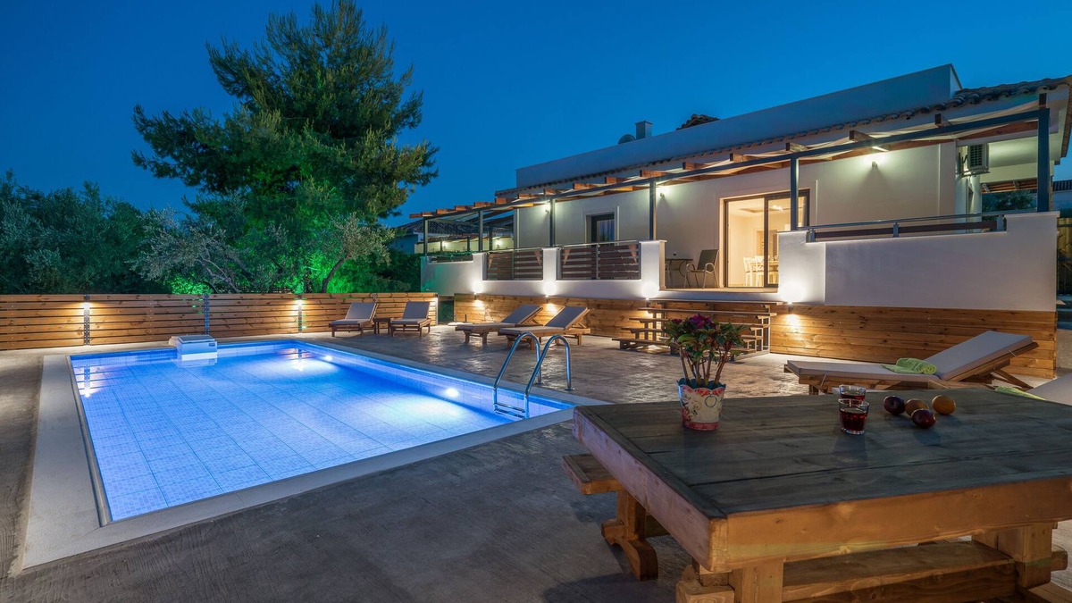 Fiolitis Villa | Natura Verde Villas