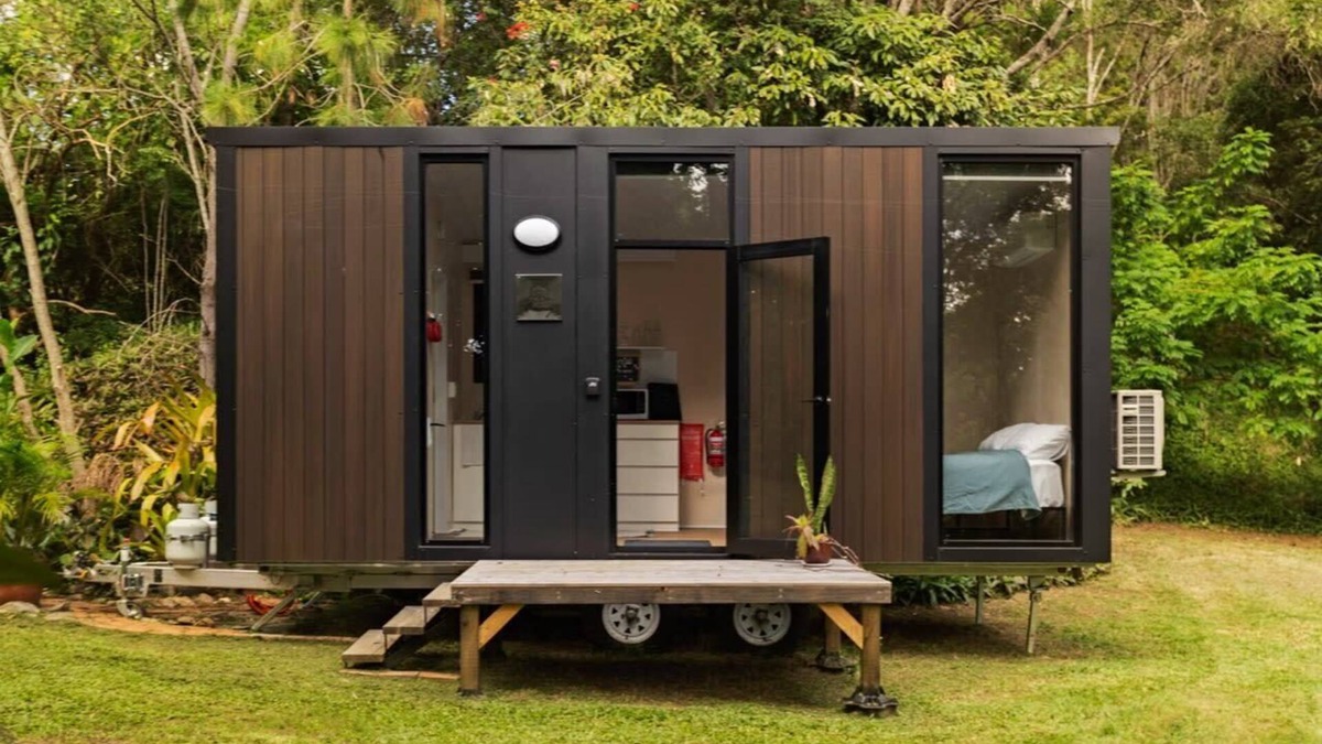 Bahrs Scrub House | Natural Age by Tiny Away