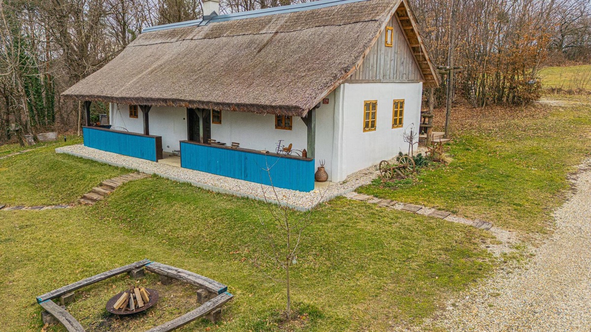 Gornji Petrovci Ski Chalet | Natural Chalet Indašnja Iža, Križevci, Slovenia