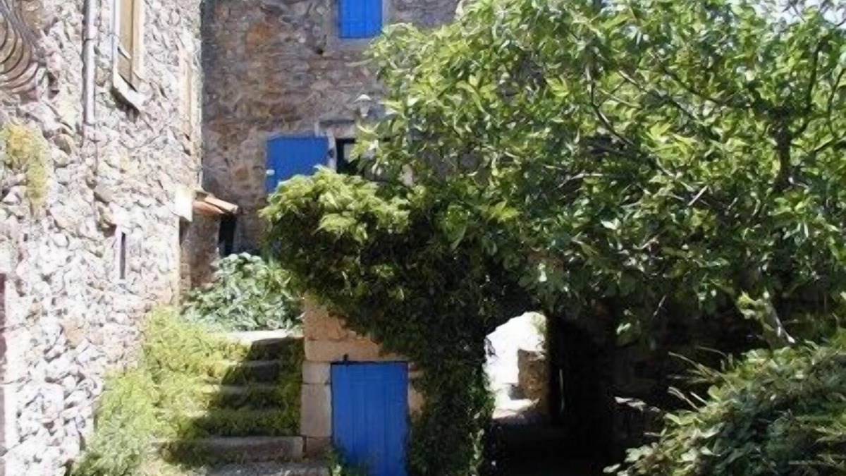 Avene House | Natural stone house with character at the foot of the Cevennes