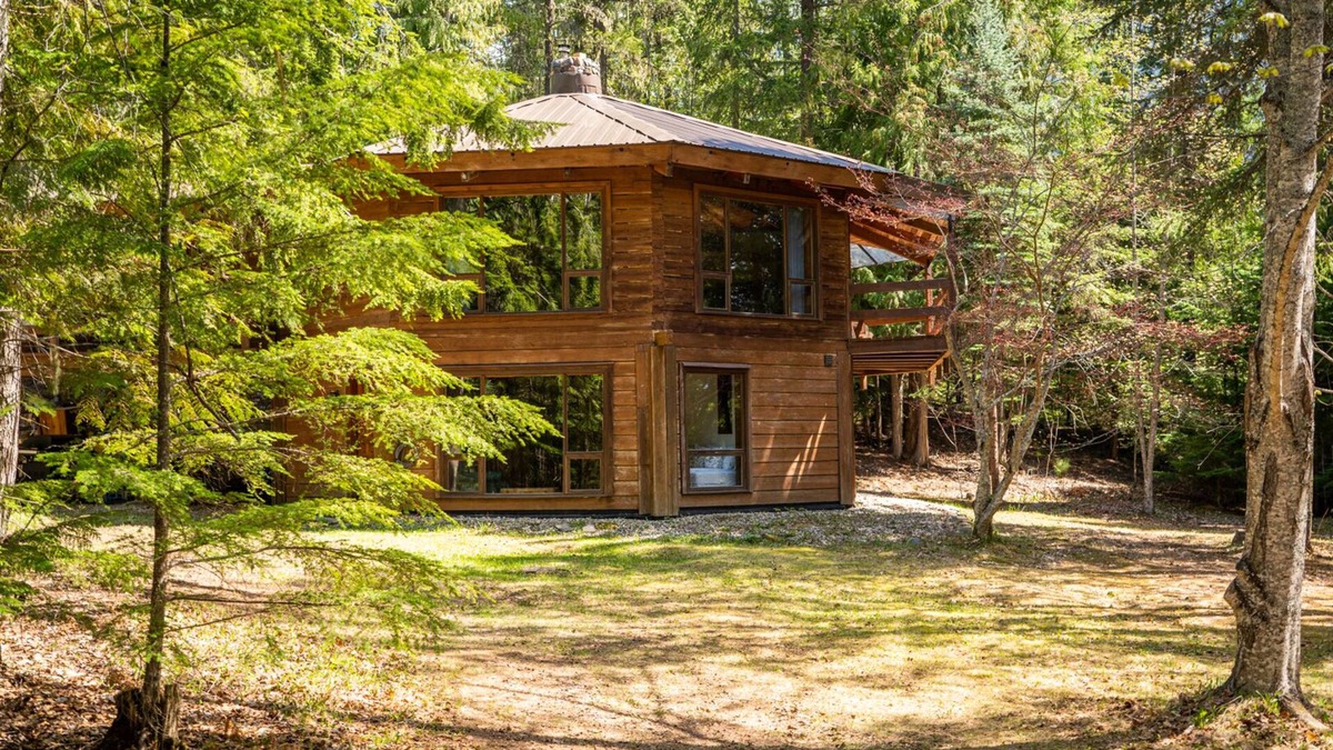 Meadow Creek House | Natural surroundings, peace & quiet, with adventure on your doorstep. (Pets ok)