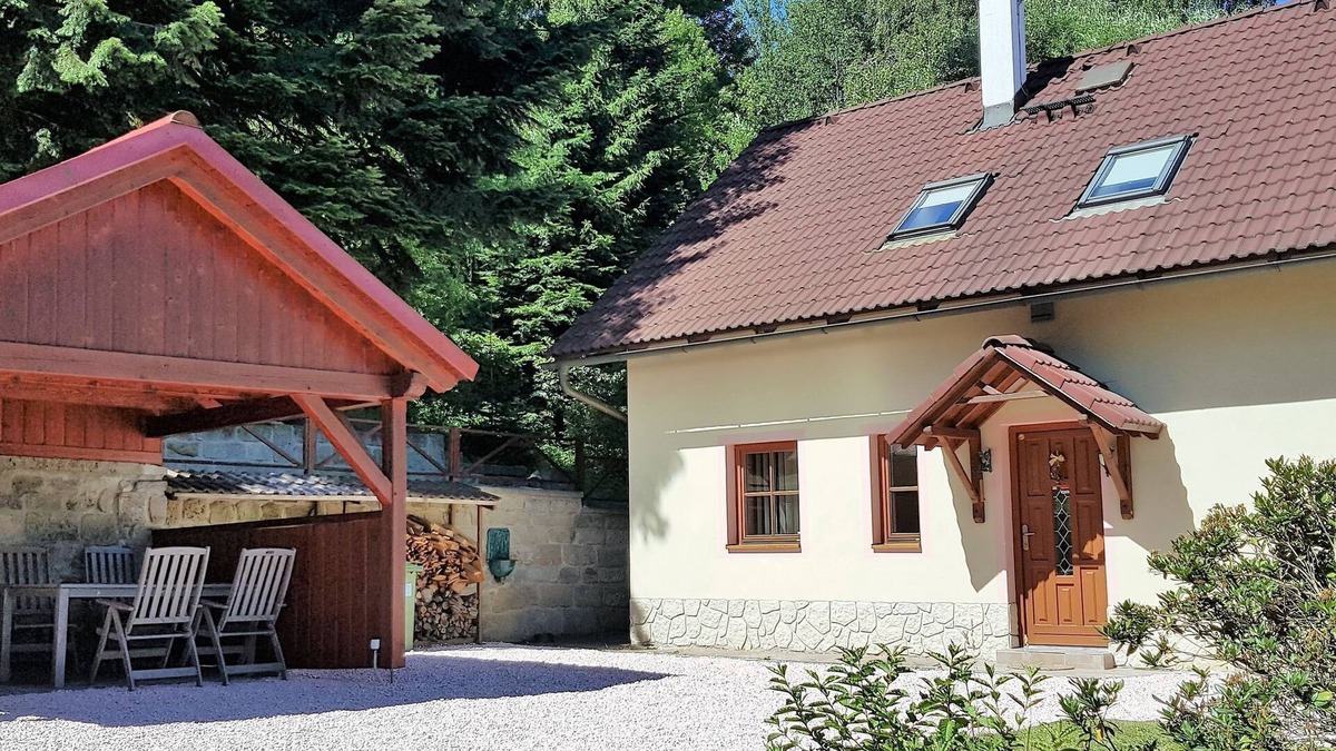 Turnov Villa | Nature & Adventure Cottage