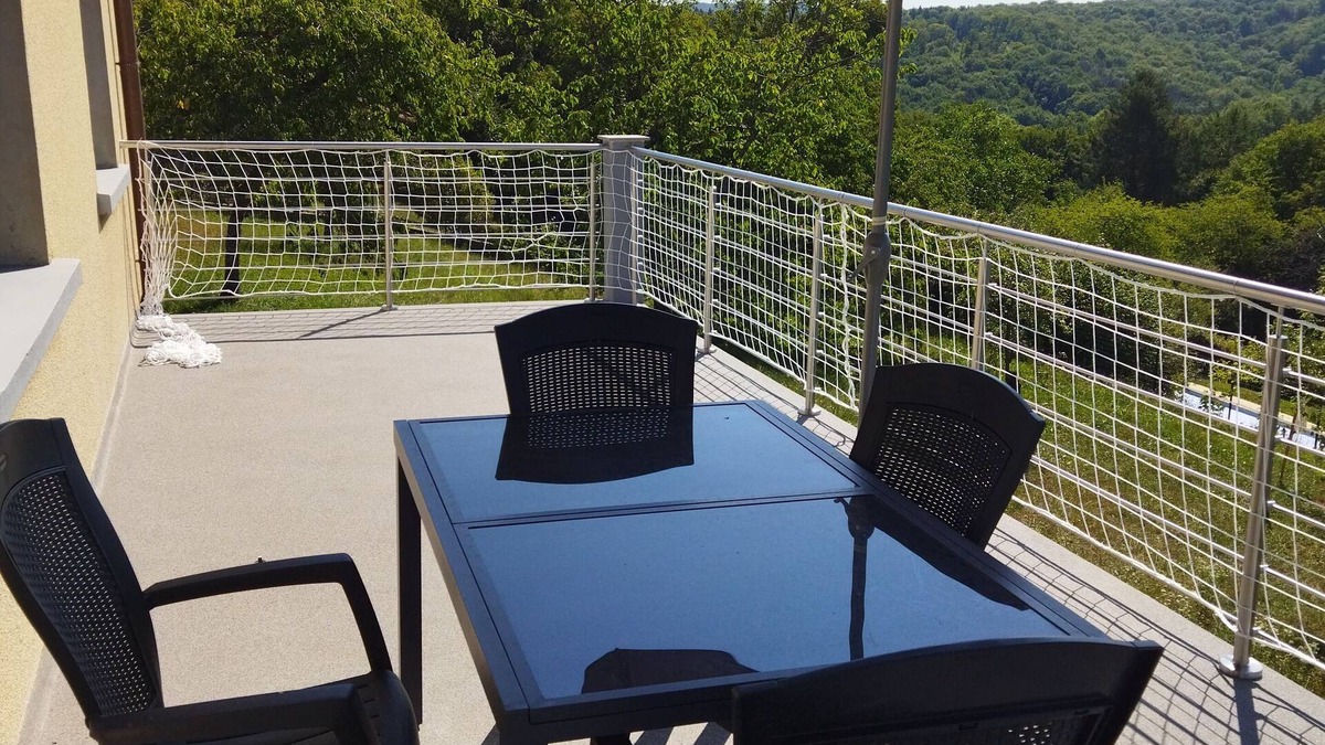 Bondeval House | Nature and tranquility are the order of the day here, and the neighboring towns are pleasant.