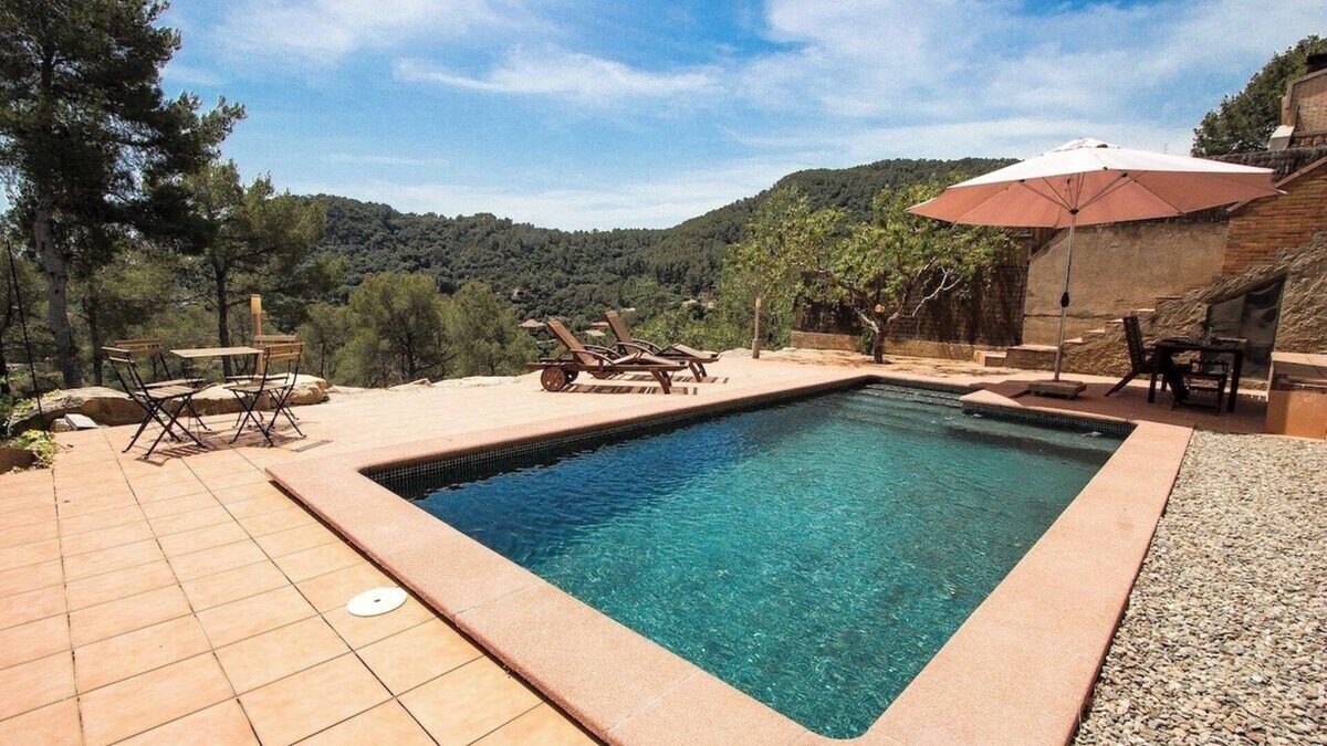 Torrelles de Llobregat Villa | Nature & Tranquility only 25km from Barcelona