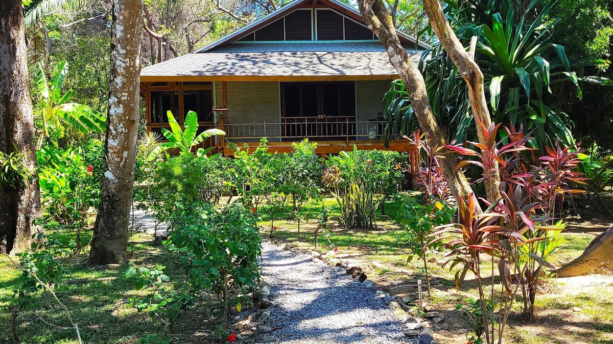 Palmetto Bay House | Nature Lover's Delight! Gardens, Private Beach, Pool, Dive Shop, In Gated Resort