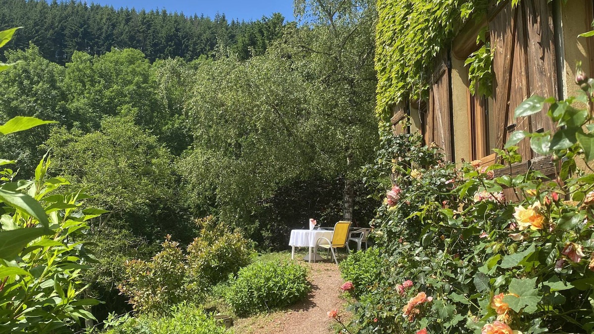 Chamelet House | Nature Lover's Paradise: Walks & Relaxation at Gîte