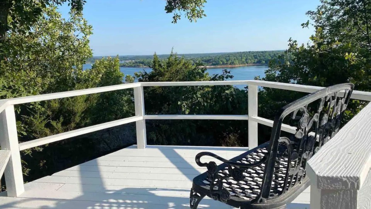Westport House | Nature Paradise at Keystone Lake