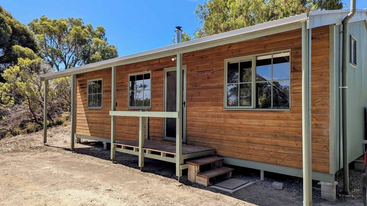 Island Beach Cabin | Nature's Embrace | The Blue Wren Cabin