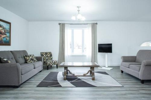 Timiskaming District House | Nature's Retreat