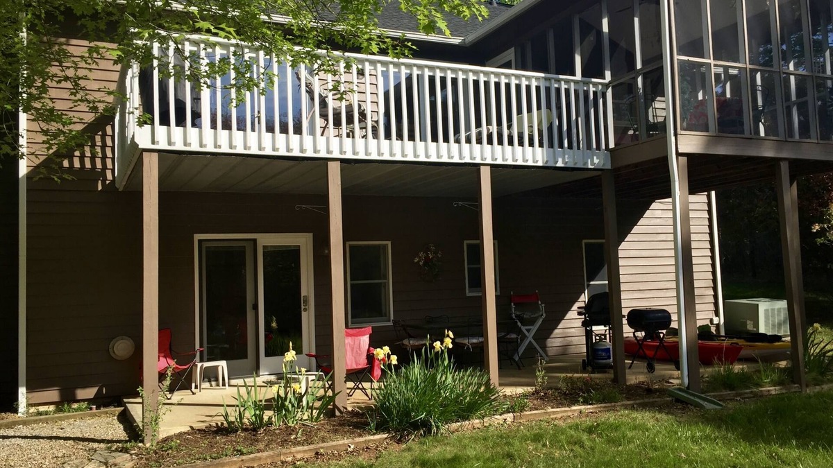 Huddleston Apartment | NATURE'S RETREAT - REST & RELAXATION-QUIET & PEACEFUL VIBE