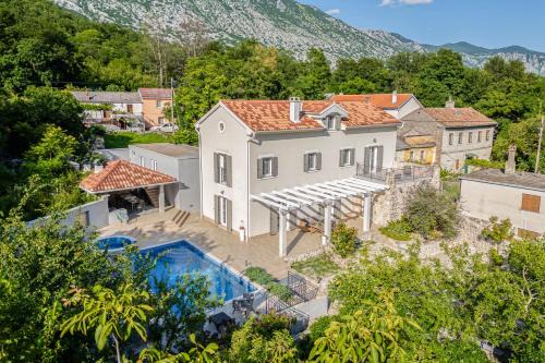 Drivenik Villa | Nature Villa Frangipane with Pool - Happy Rentals