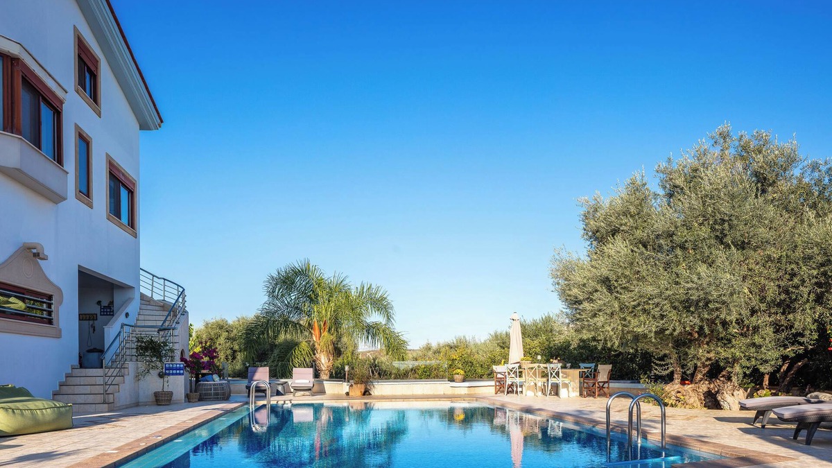Perivolia Villa | Natures Haven: Heated Pool, Fruitful Garden, BBQ!