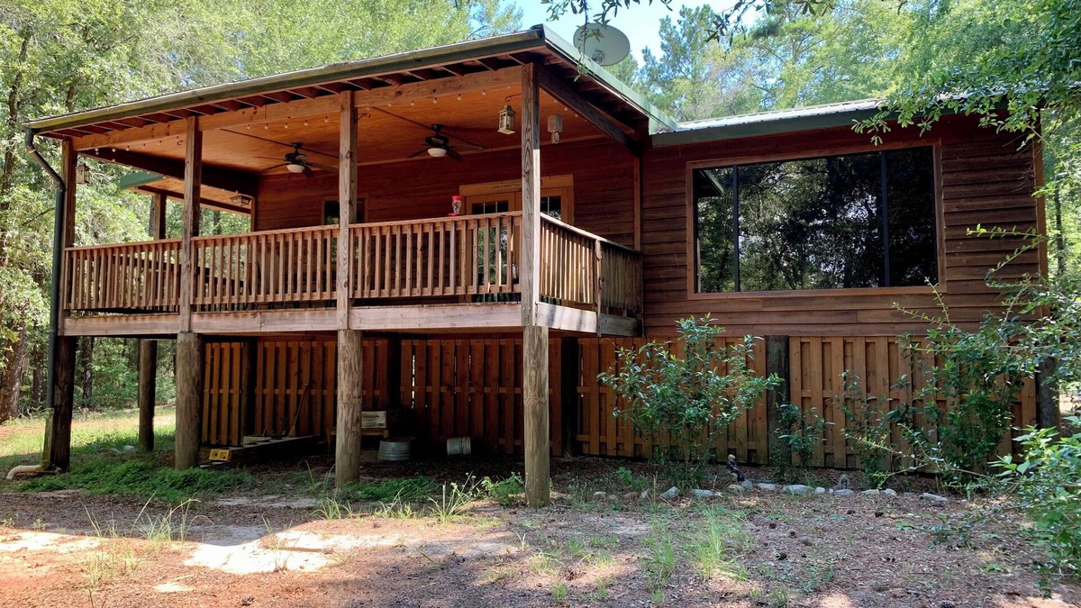 Red Level Cabin | Natures Paradise : Relax and Recharge at our Riverside Cabin Retreat