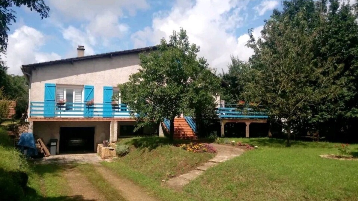 Ville-sur-Yron House | Naturist guesthouse with private pool and terrace