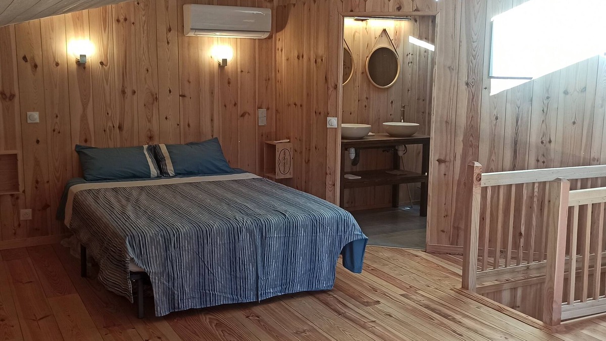 Le Porge Ski Chalet | Naturist room with swimming pool. Near Bassin dárcachon, Cap-Ferret, Médoc