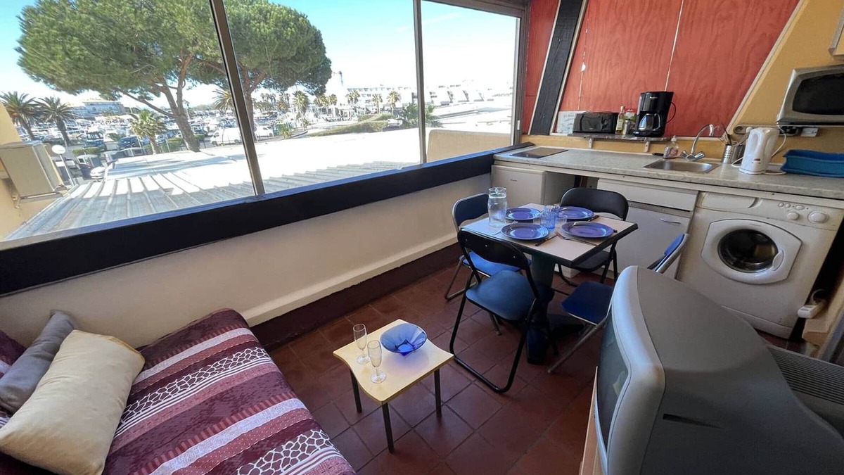 Naturist Village Apartment | Naturist studio with parking in Cap d'Agde, near the beach